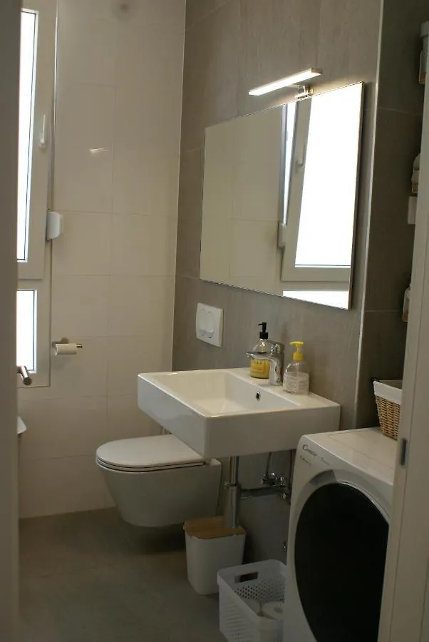 Apartment Carmen, Znjan, Split 0*,