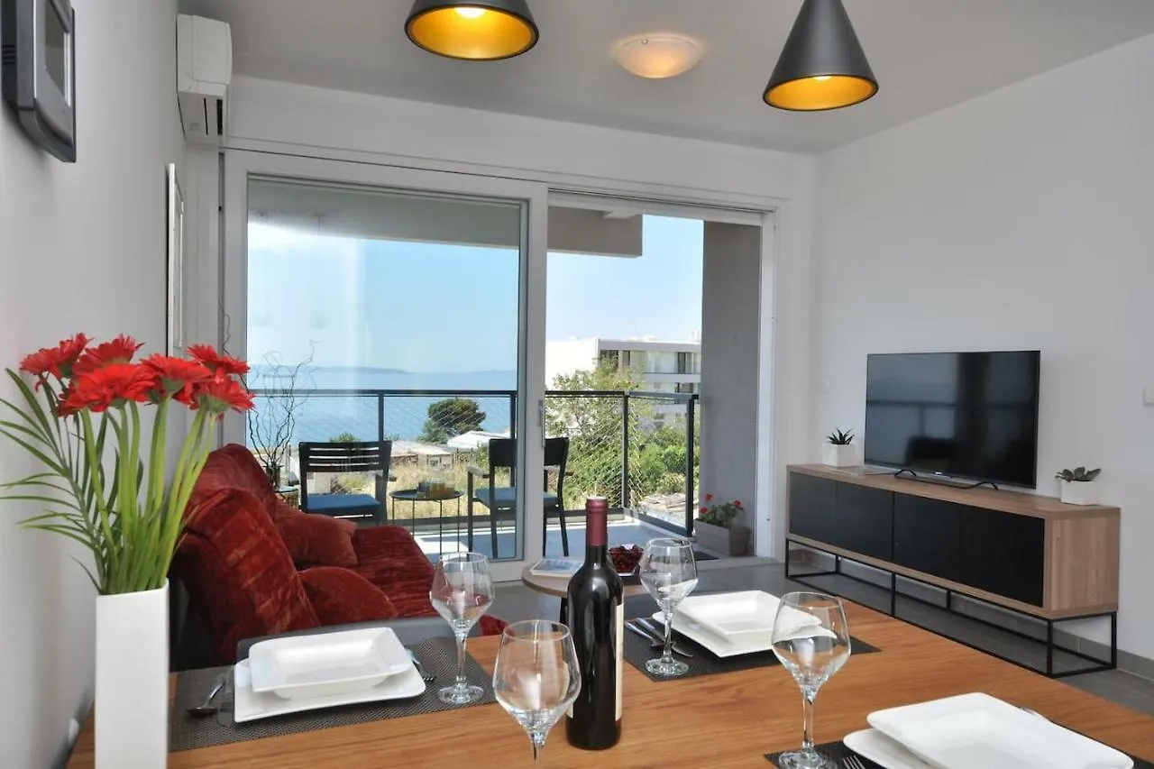 Apartment Carmen, Znjan, Split contacts