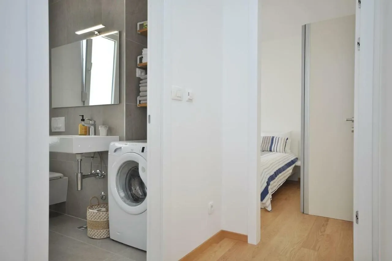 Apartment Carmen, Znjan, Split